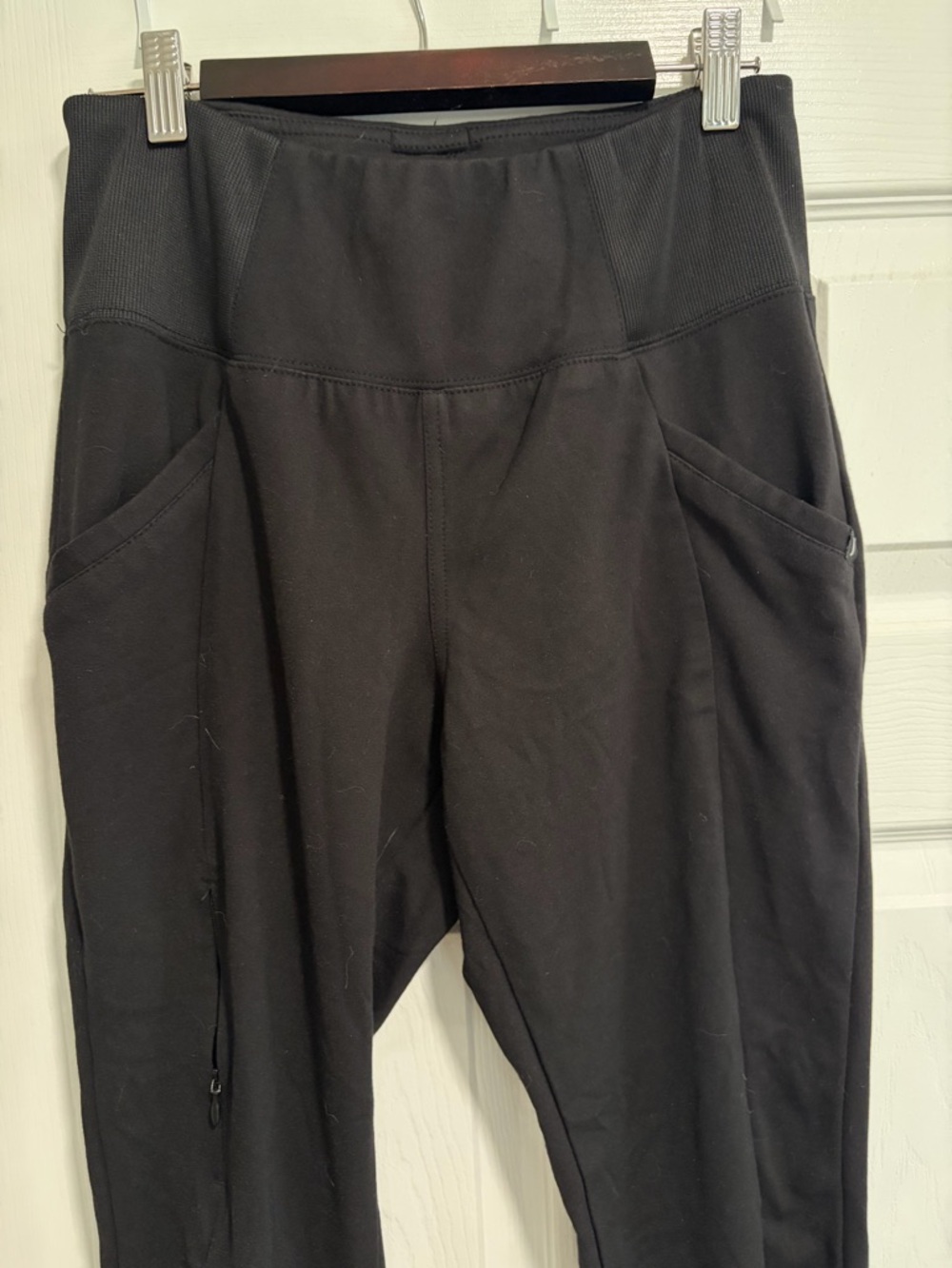 Jaanuu Black Women's Skinny Pants